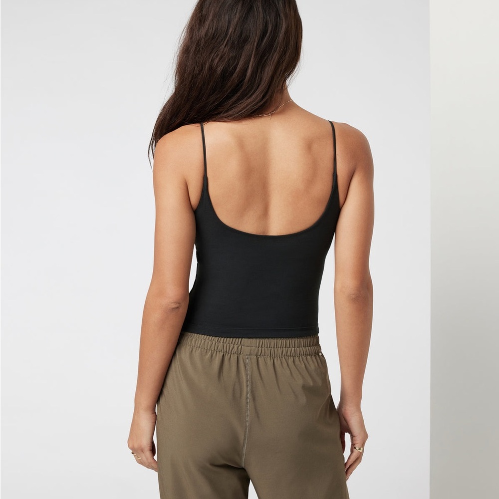 Vuori Lux Cami XL in Black - Picture 3 of 4